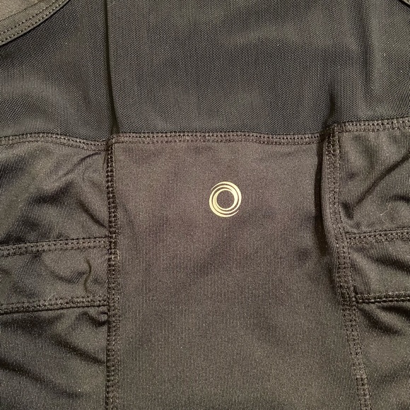 PURE & SIMPLE ACTIVE VEST - Picture 5 of 5